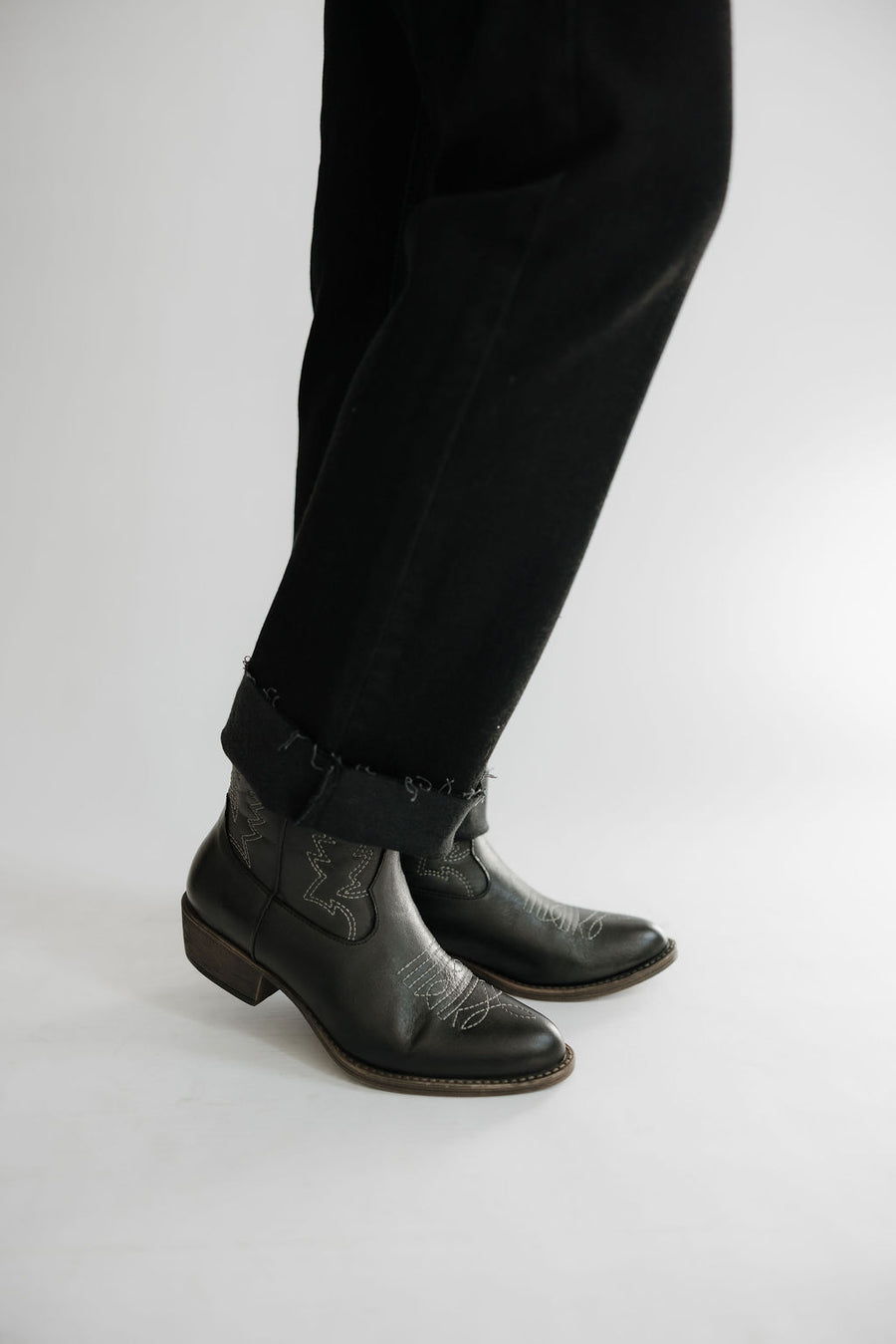 Pistol Black Boot